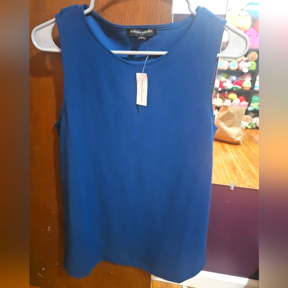 NWT Elegant Blue Sleeveless Top by Banana Republic Flowy Back Size M